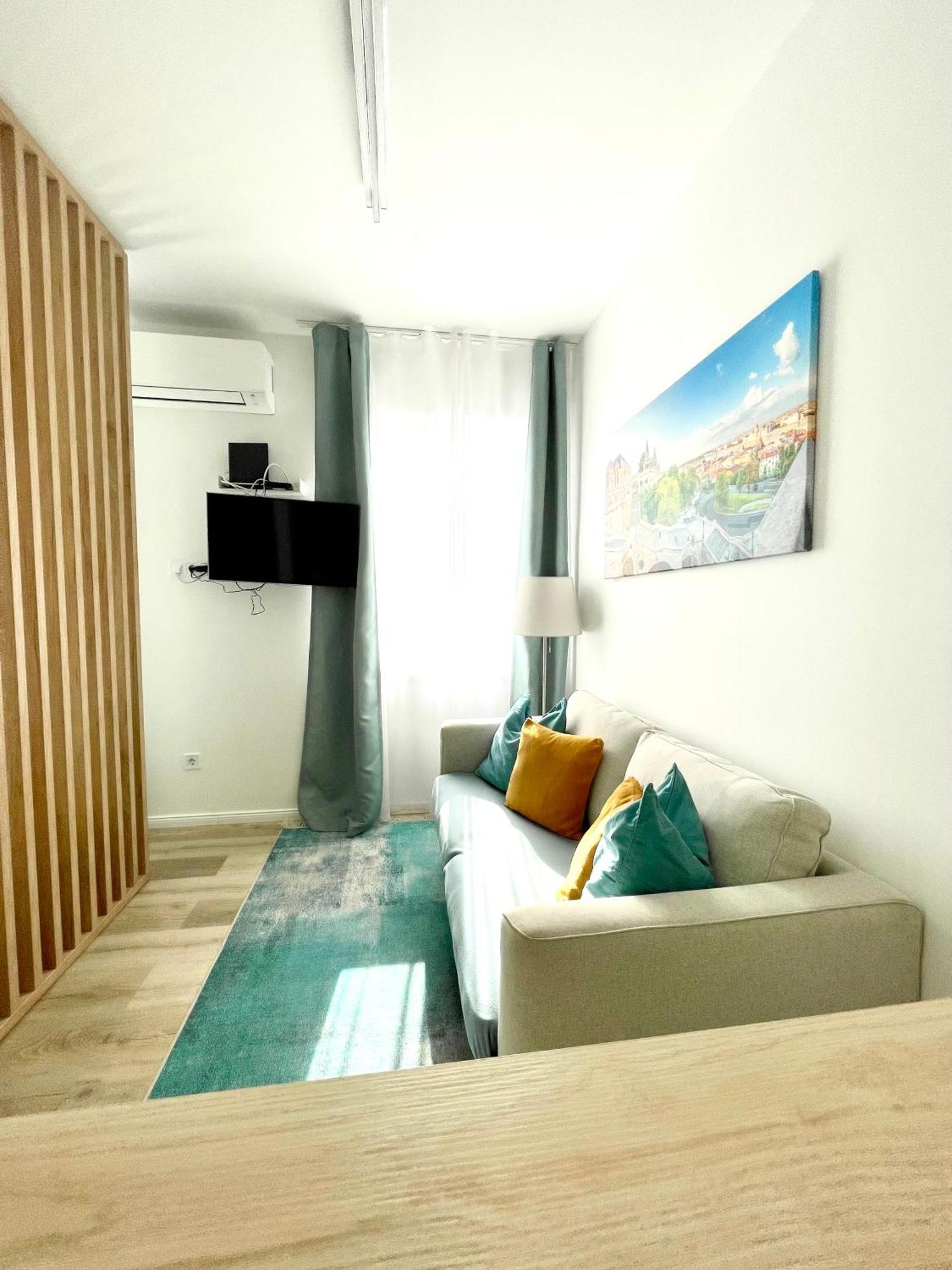 Margaret Apartment Next To The Lukacs Spa With Panorama Danube Boedapest Buitenkant foto